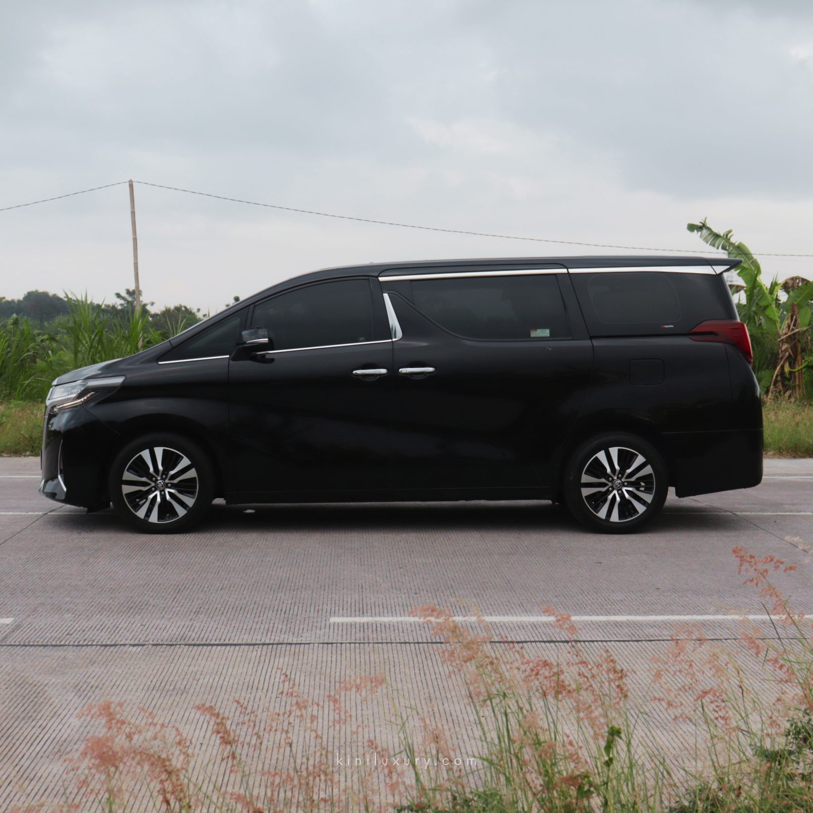 Toyota Alphard Facelift — 3