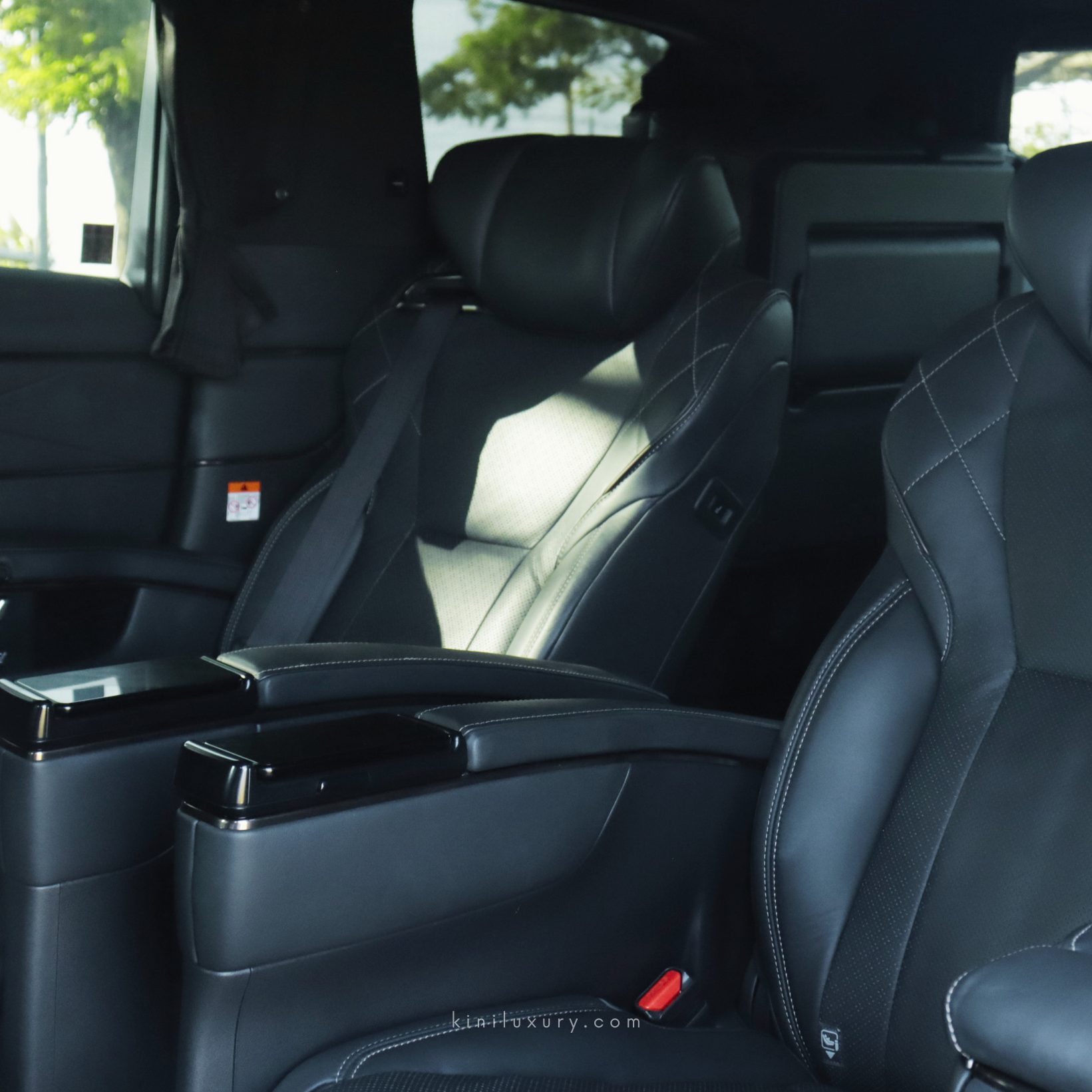 Toyota Alphard Hybrid — 9